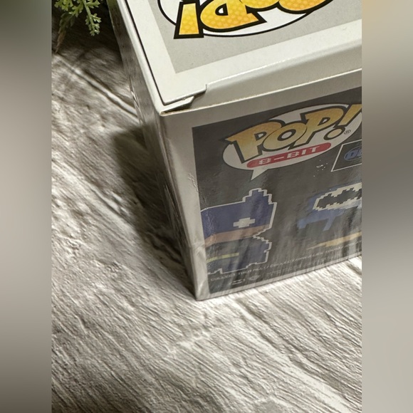 POP Funko Batman 8-Bit 2017 Fall Convention Exclusive - Picture 4 of 6